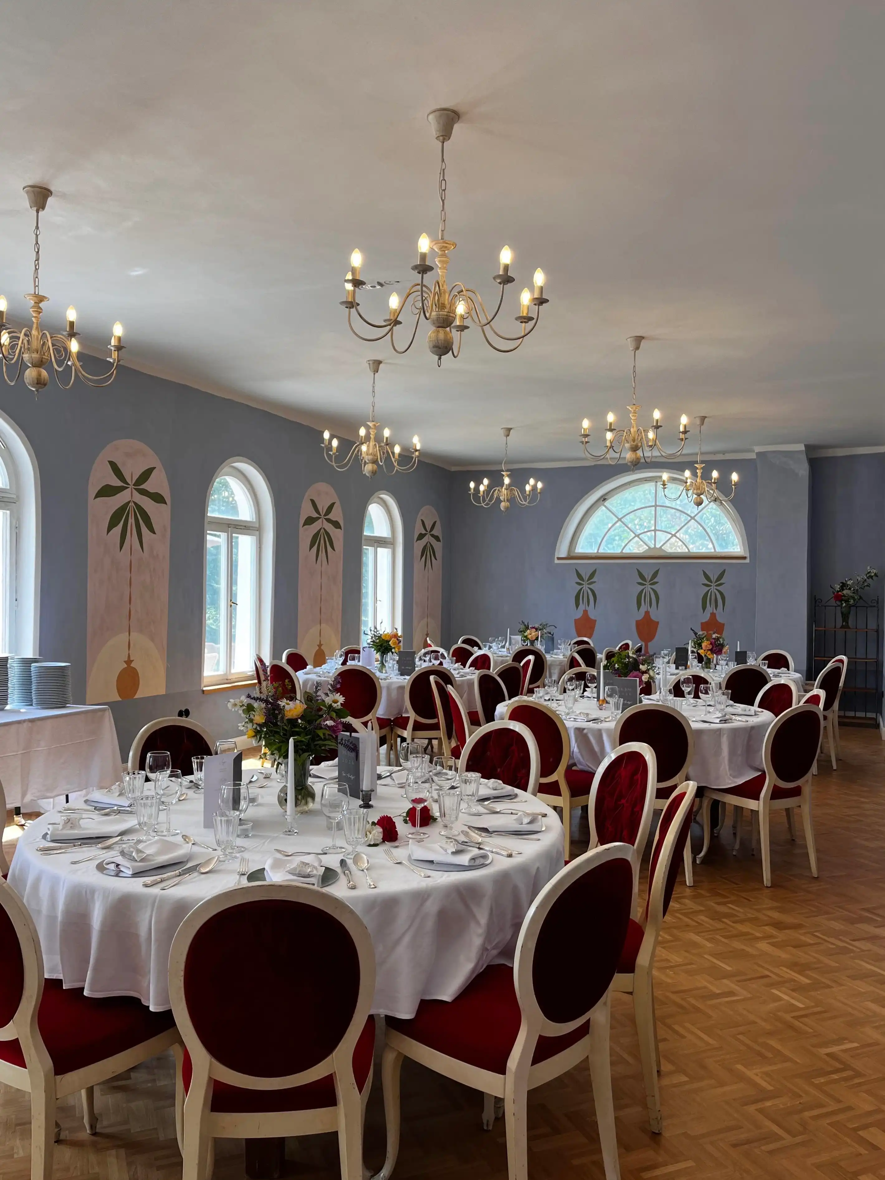 Tafelkultur bei Hochzeitsfeier im Haus im Park, Schloss Bündorf
