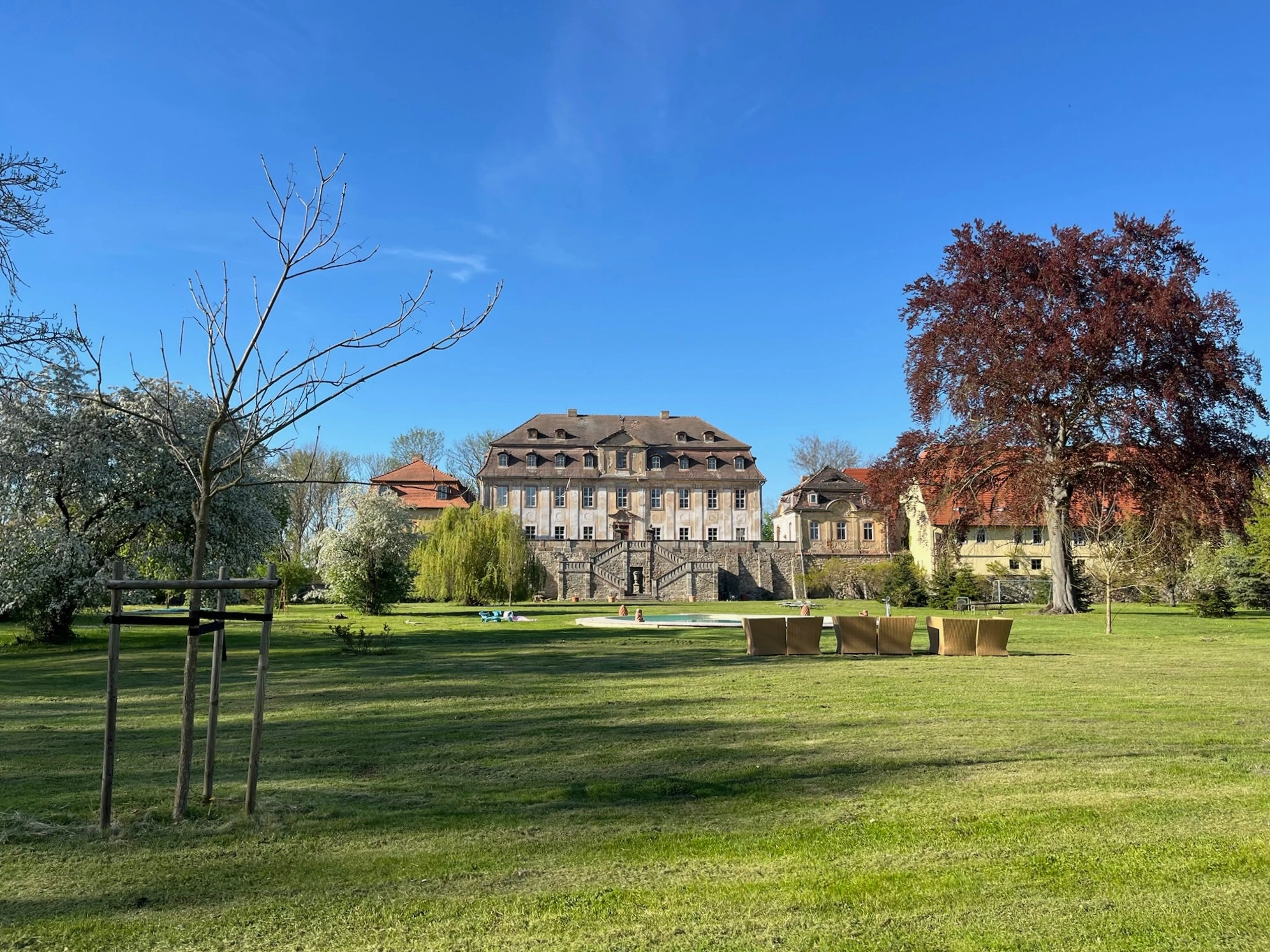Blick vom Schlosspark auf das Barockschloss Bündorf, Sachsen-Anhalt