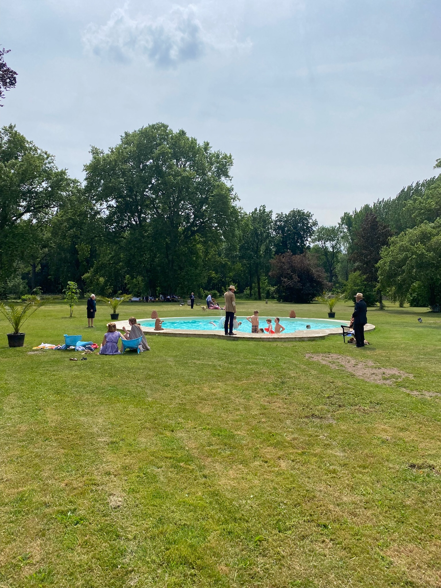 Grüner Schlosspark Bündorf, parkähnliche Anlage mit altem Baumbestand