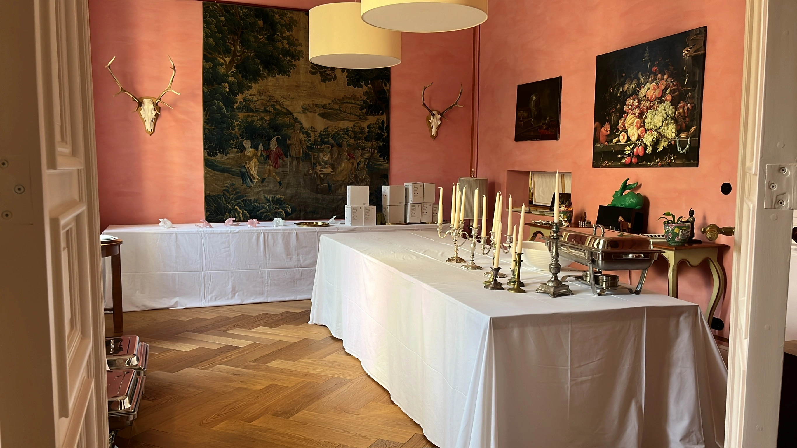 Buffet im Schlosssaal von Schloss Bündorf, Catering für Veranstaltungen